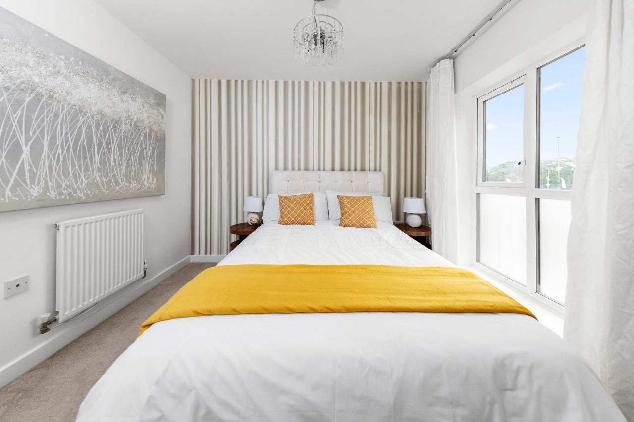 Royal House Wolverhampton - Perfect For Contractors & Large Groups Екстер'єр фото