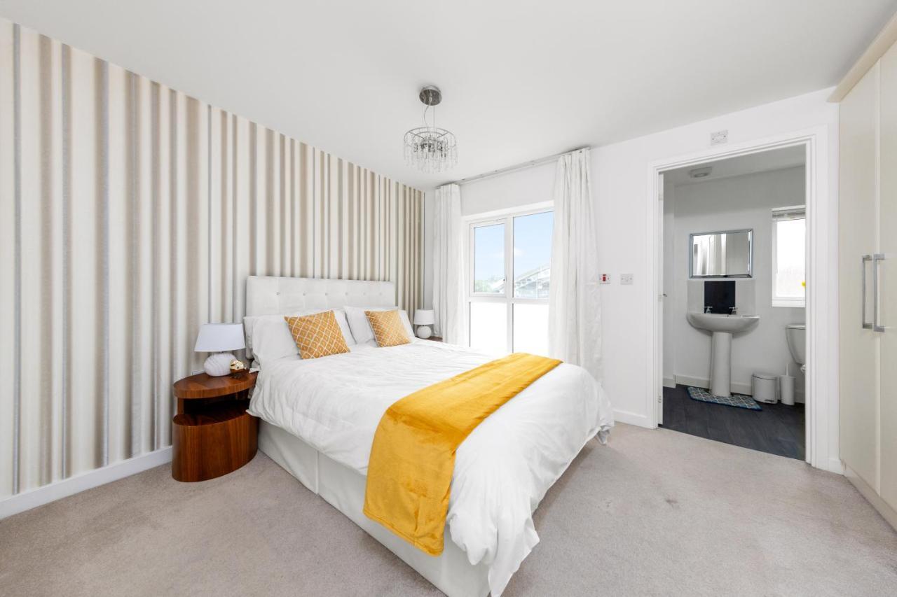 Royal House Wolverhampton - Perfect For Contractors & Large Groups Екстер'єр фото