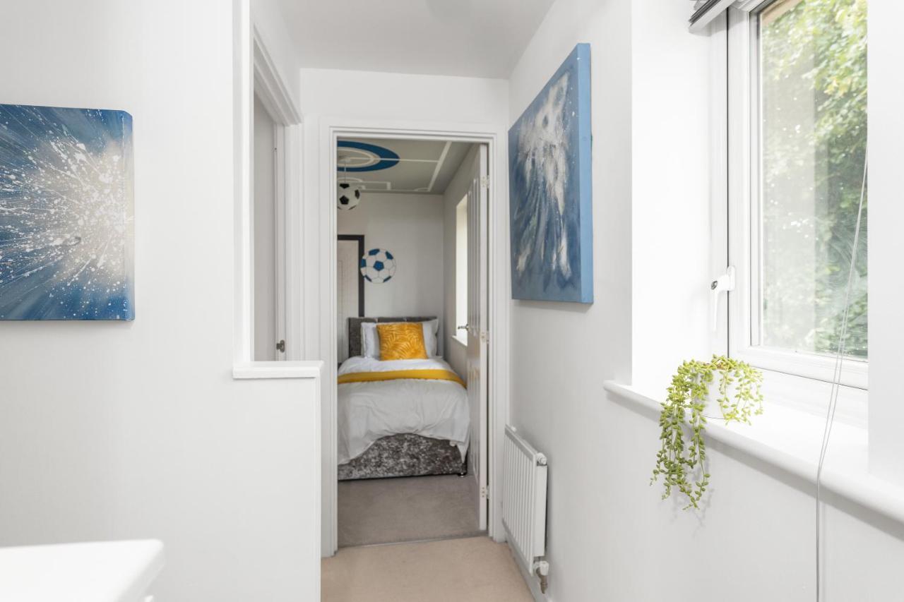 Royal House Wolverhampton - Perfect For Contractors & Large Groups Екстер'єр фото