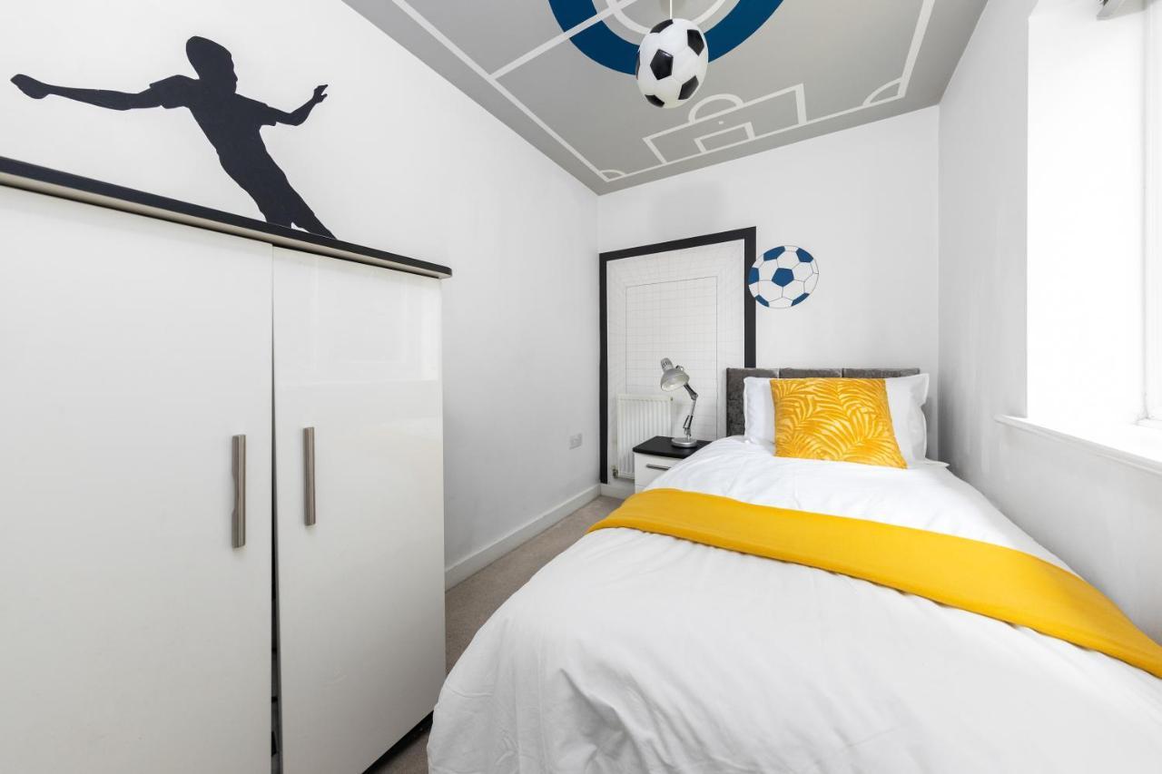 Royal House Wolverhampton - Perfect For Contractors & Large Groups Екстер'єр фото