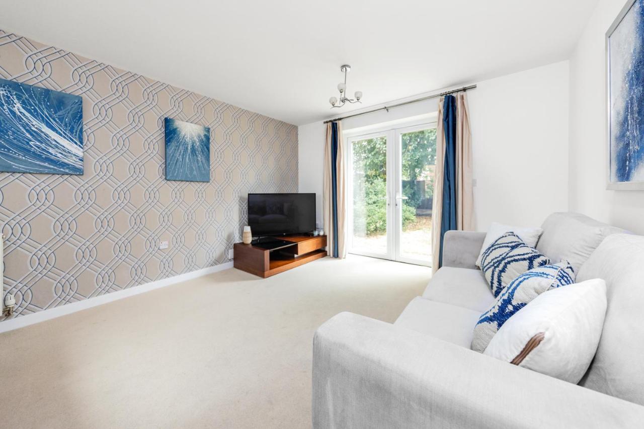 Royal House Wolverhampton - Perfect For Contractors & Large Groups Екстер'єр фото